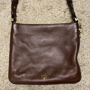 Like new brown leather Fossil shoulder bag.